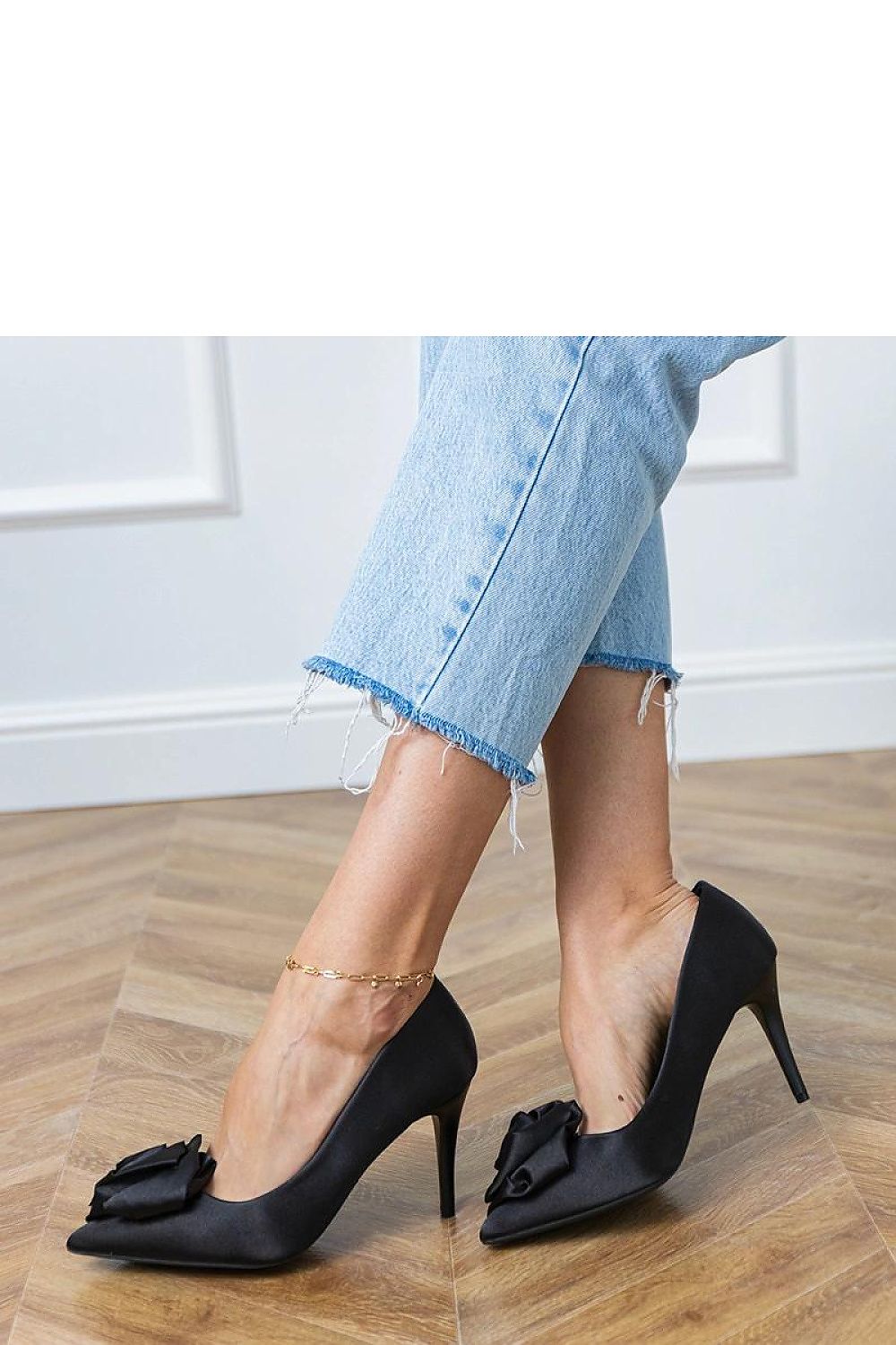 Exclusive satin high heels “Solea”