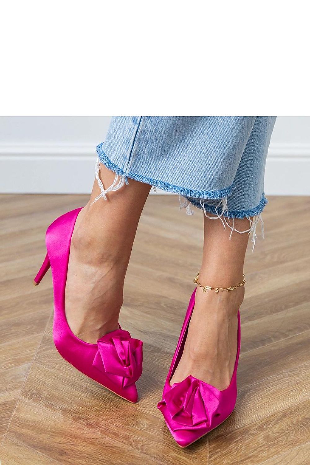 Exclusive satin high heels “Solea”