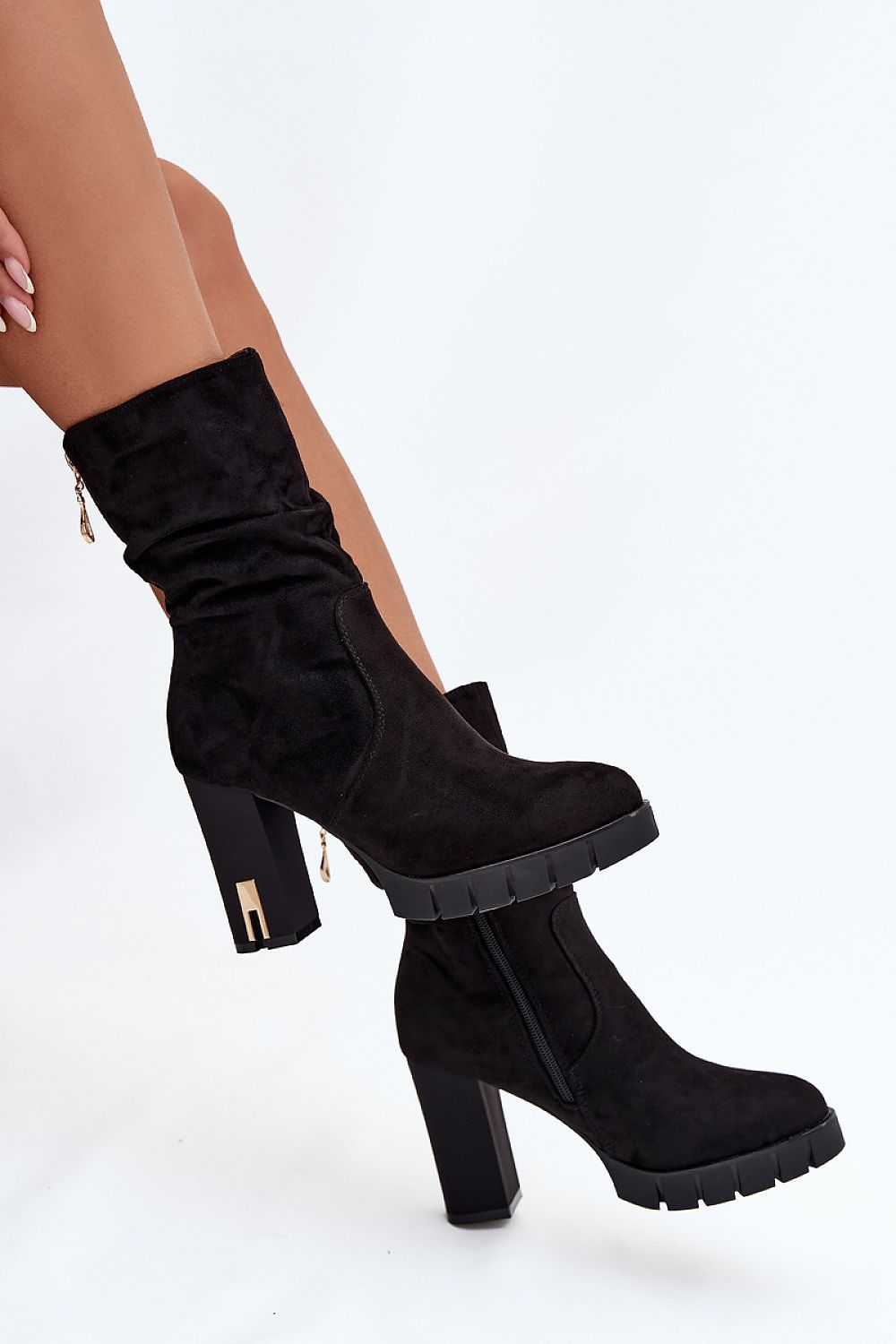 “Step in style” heeled shoes