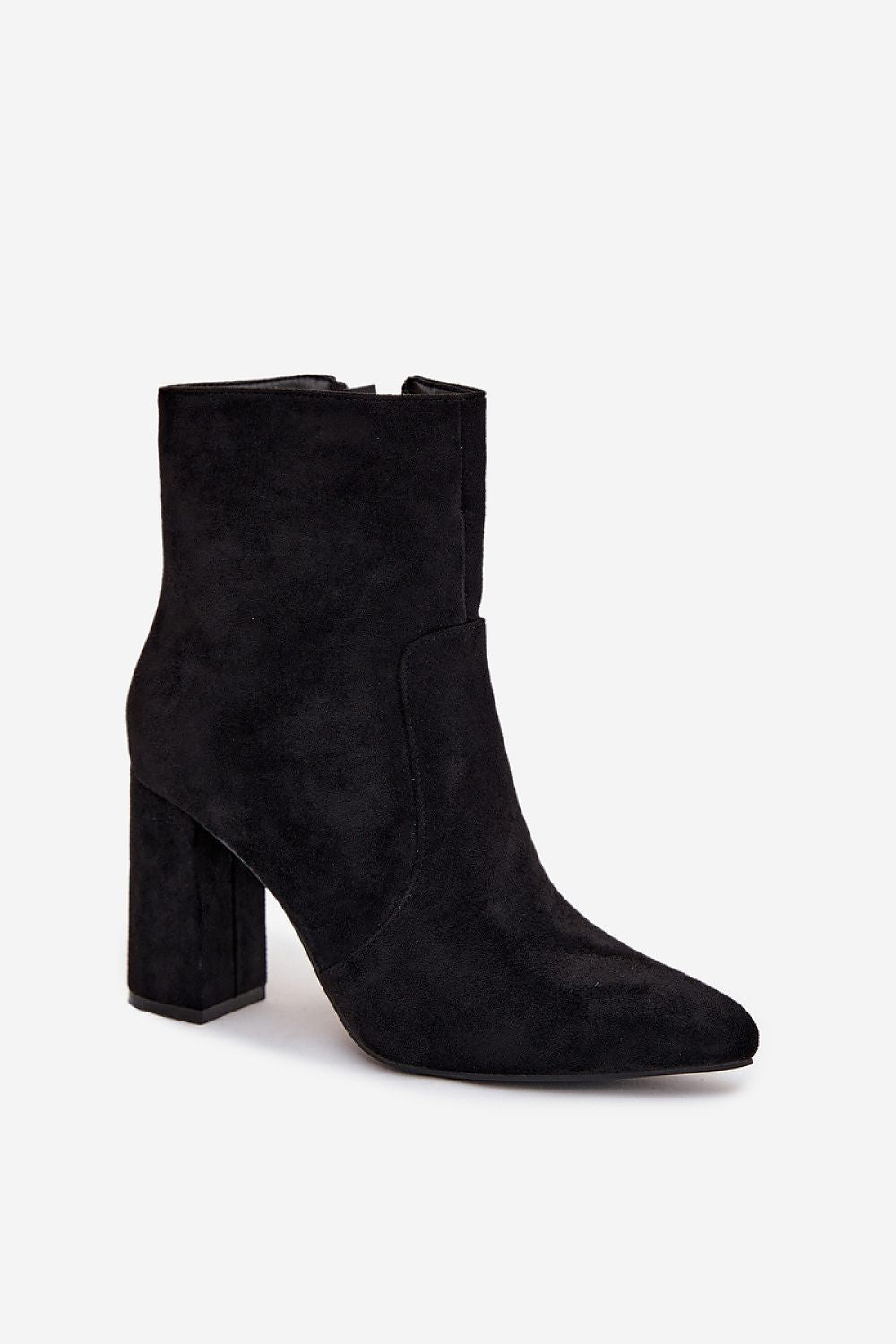 Heeled shoes Step in style