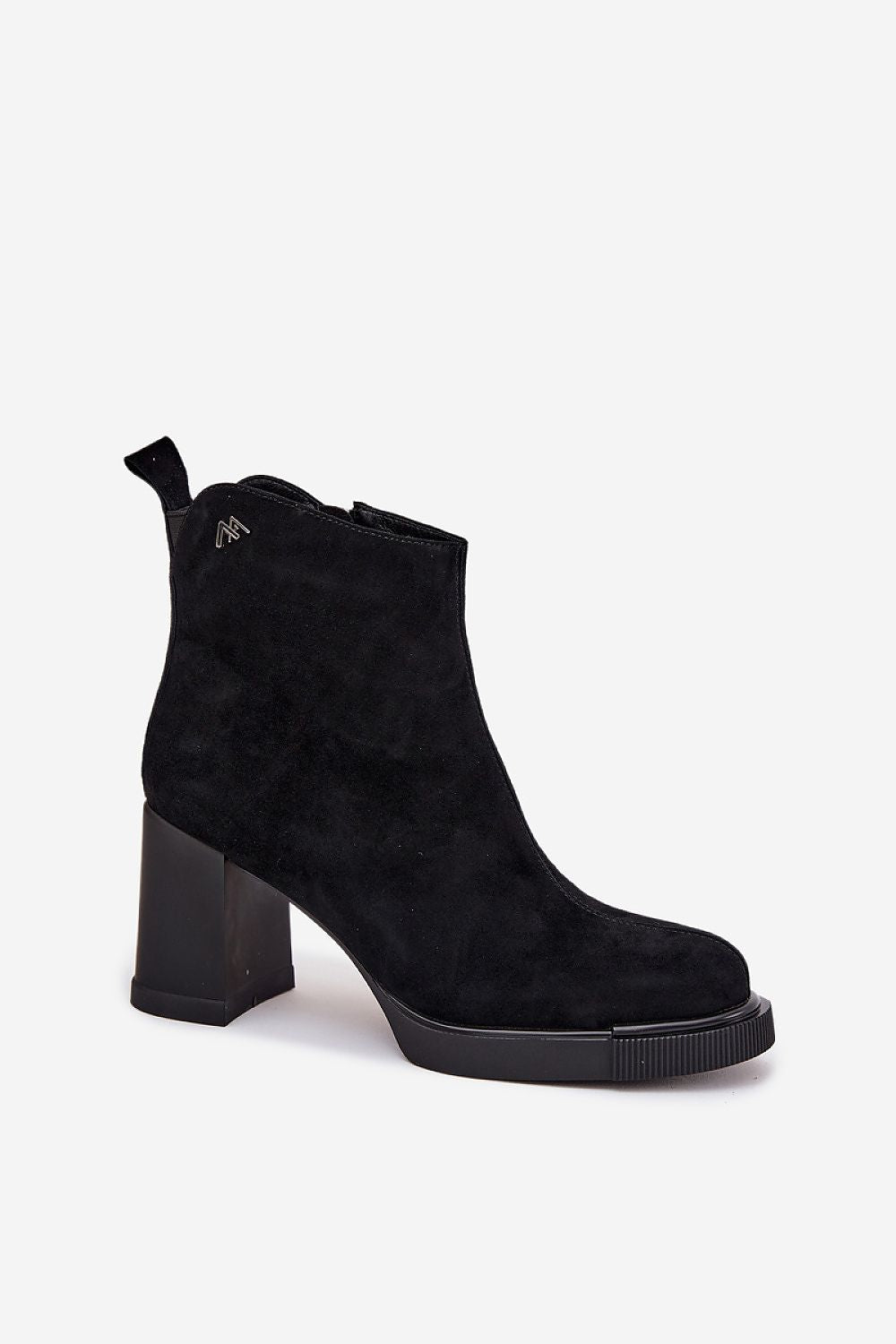 Heeled shoes Step in style