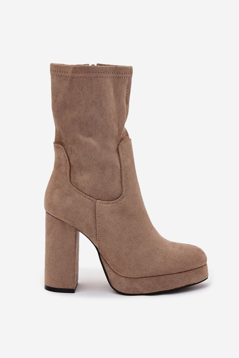 “Step in style” heeled shoes