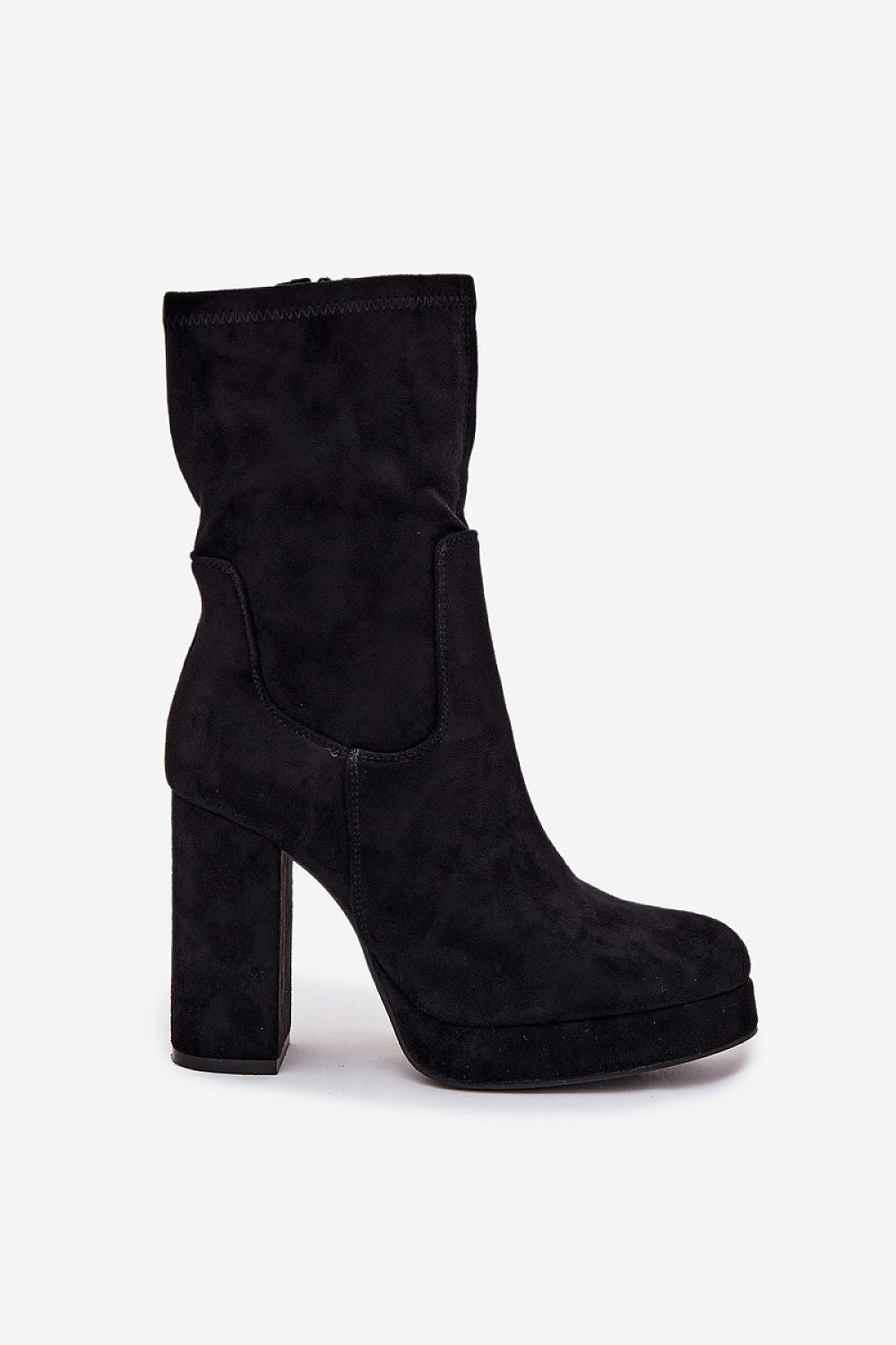“Step in style” heeled shoes