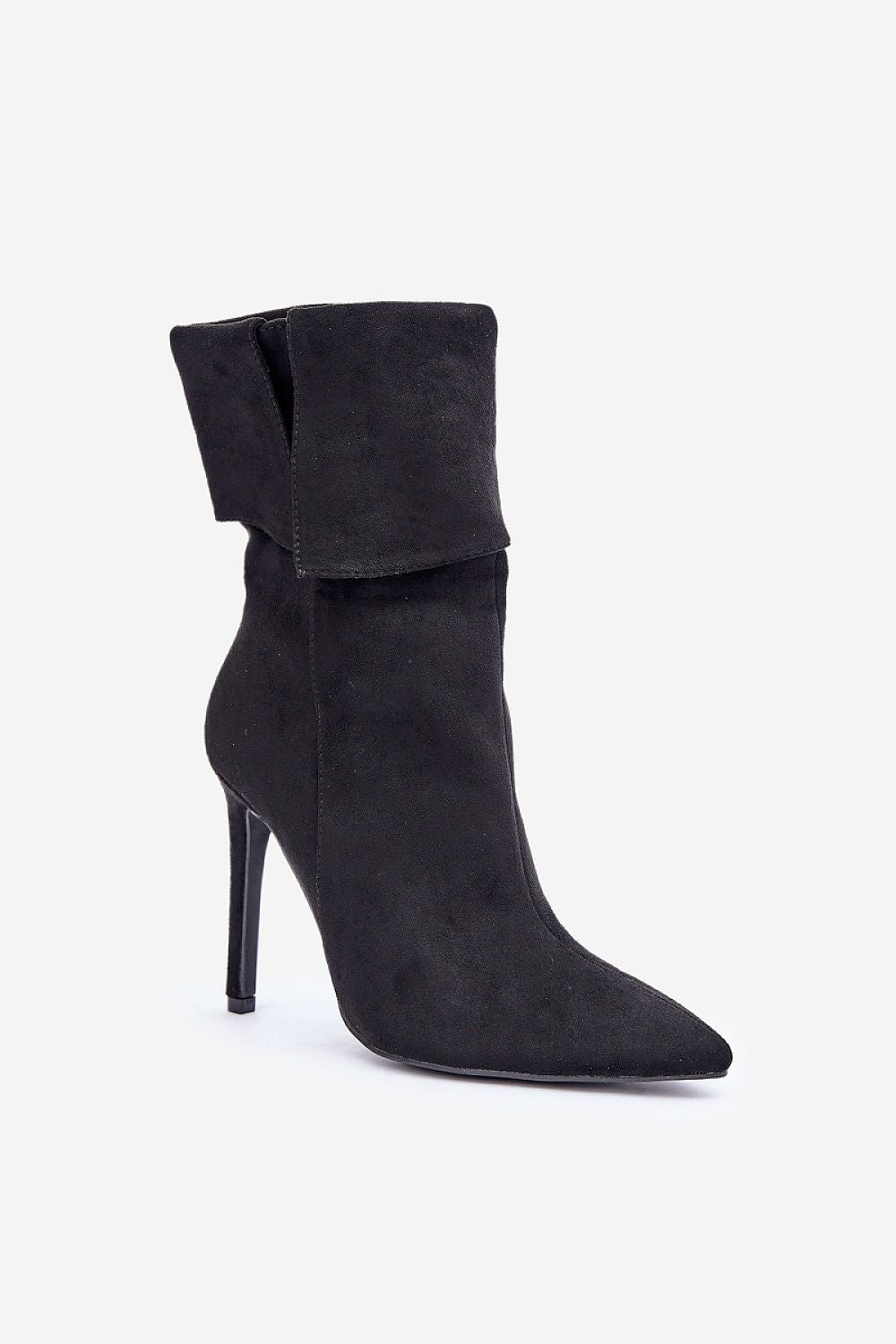 “Step in style” heeled shoes