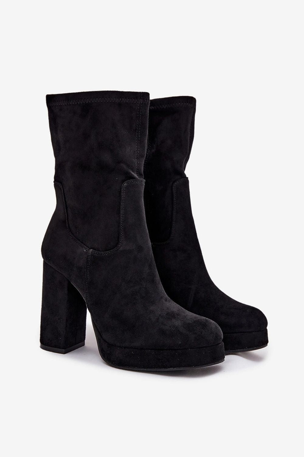 “Step in style” heeled shoes