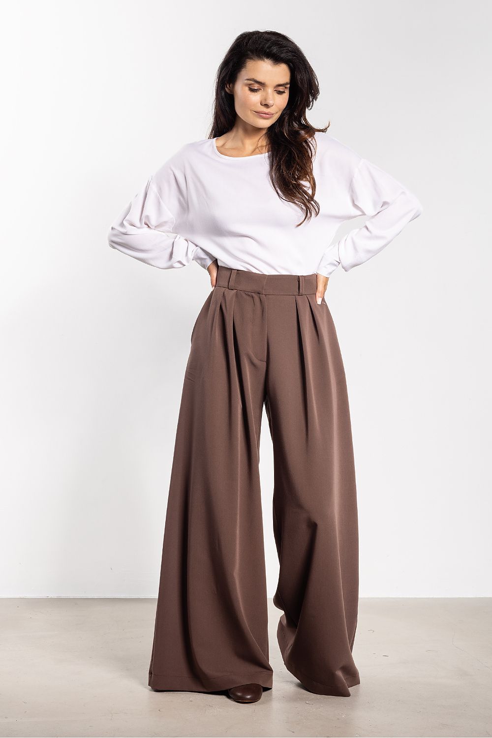 Women's pants awama