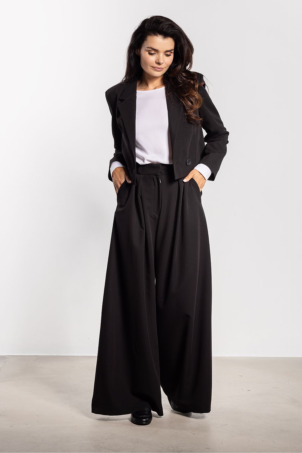 Women's pants awama