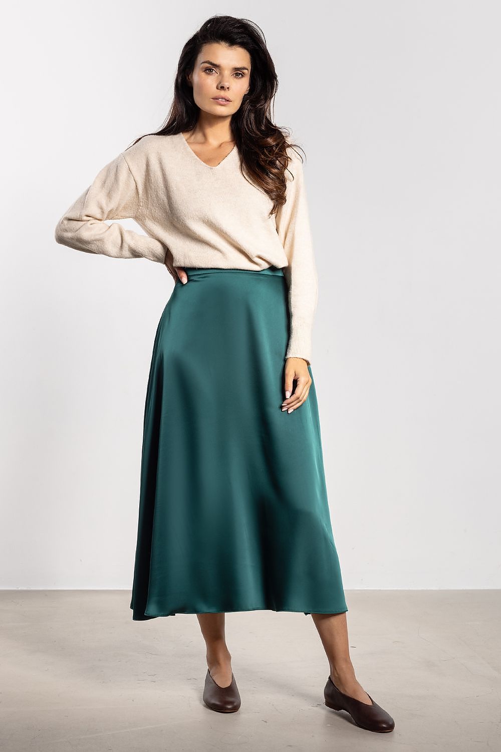 Satin midi skirt “awama”