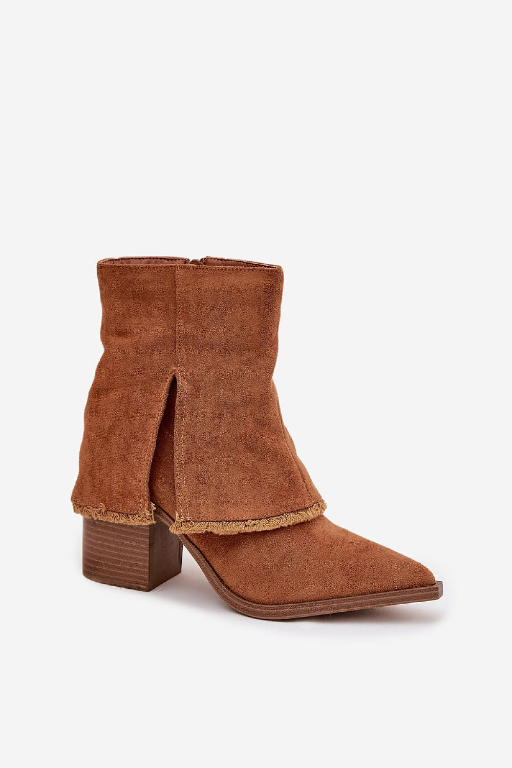 “Step in style” heeled shoes