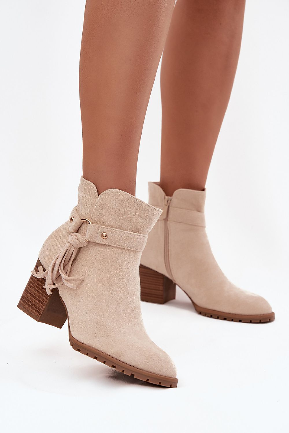 “Step in style” heeled shoes