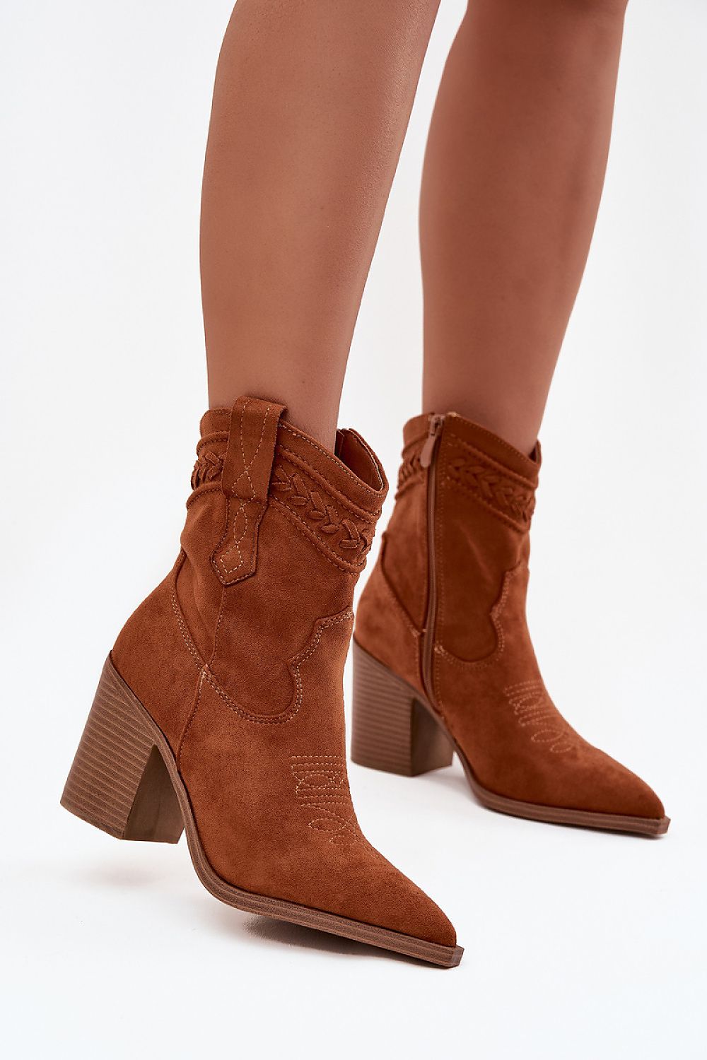 “Step in style” heeled shoes