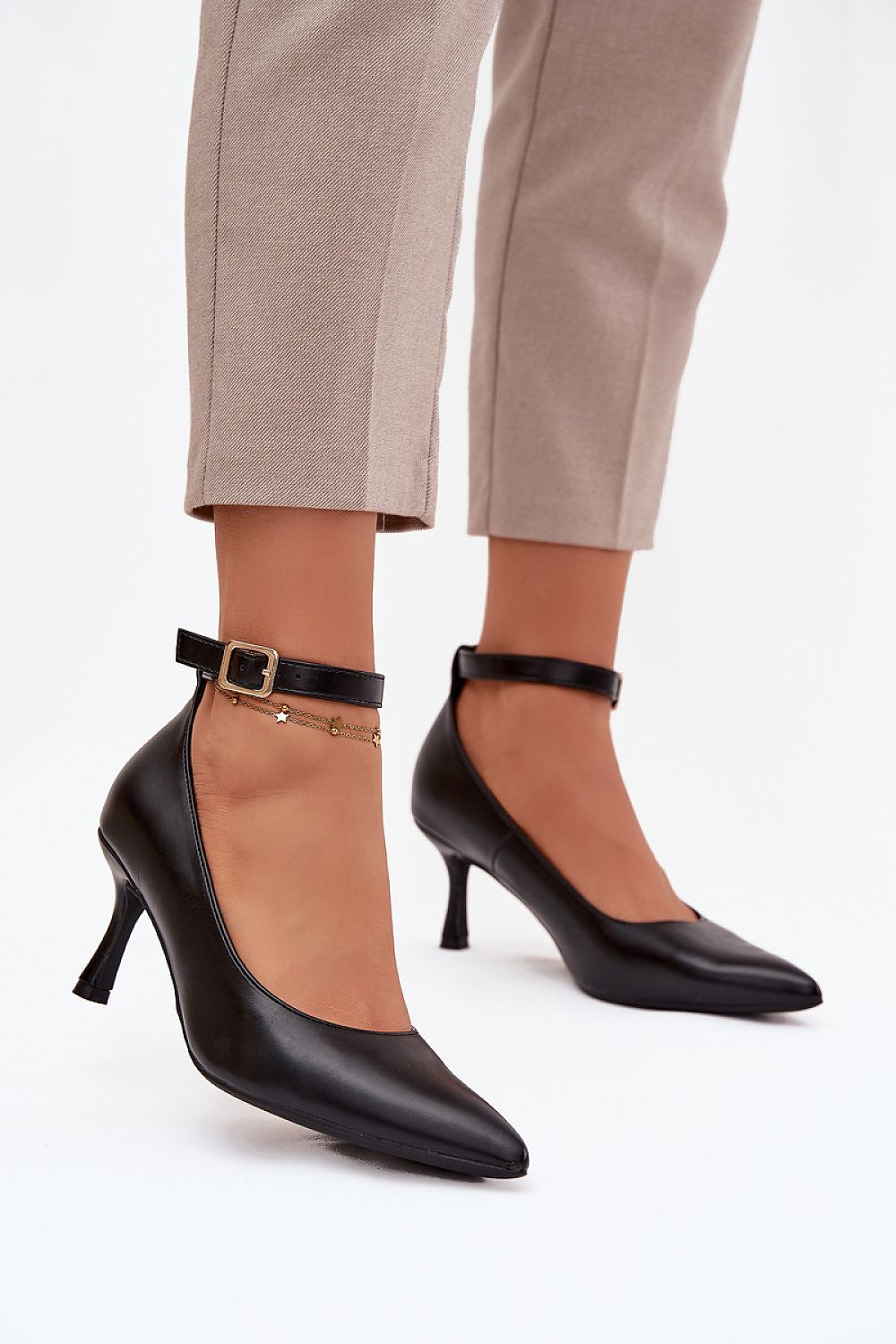 High heels Step in style