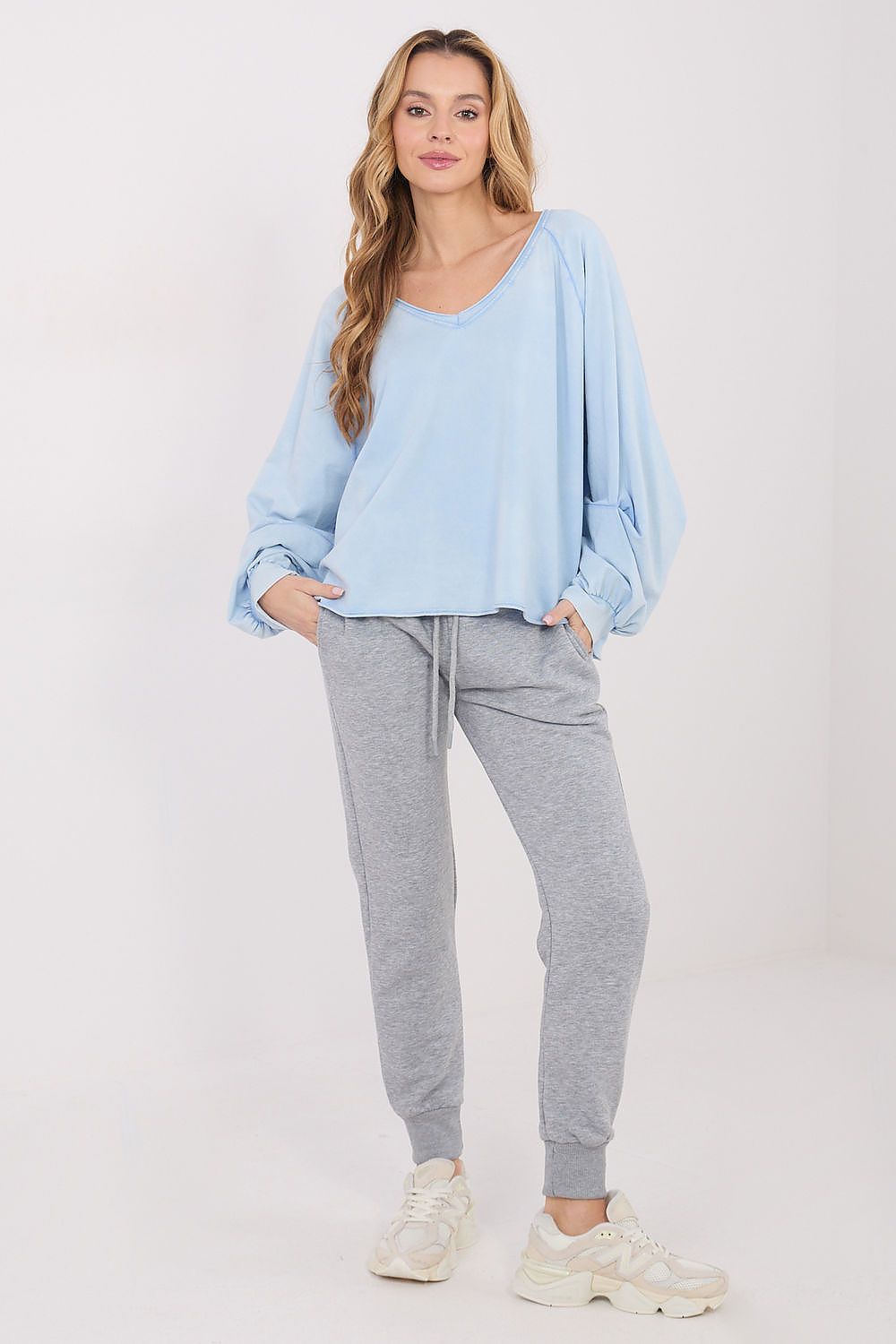 Palaidinė su pūstomis rankovėmis