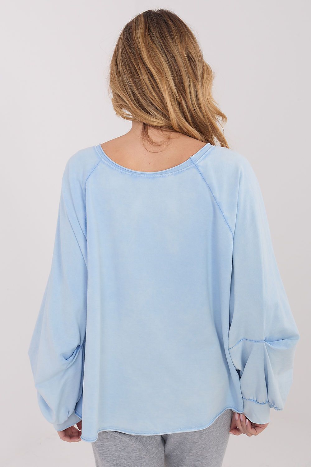 Palaidinė su pūstomis rankovėmis