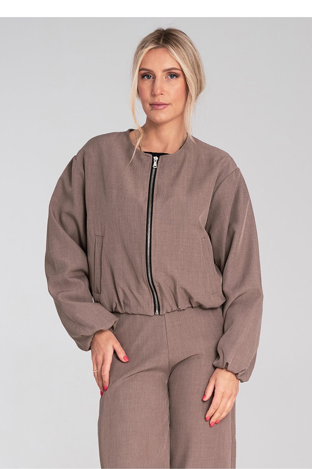 Moteriškas laisvo stiliaus švarkas