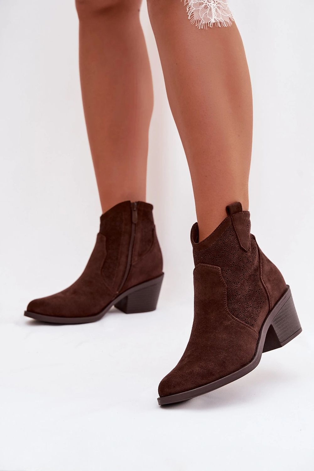 Batai su kulnu model 224427 Step in style