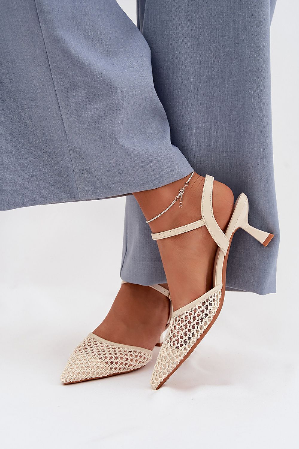 Sandalai su kulnu model 225215 Step in style