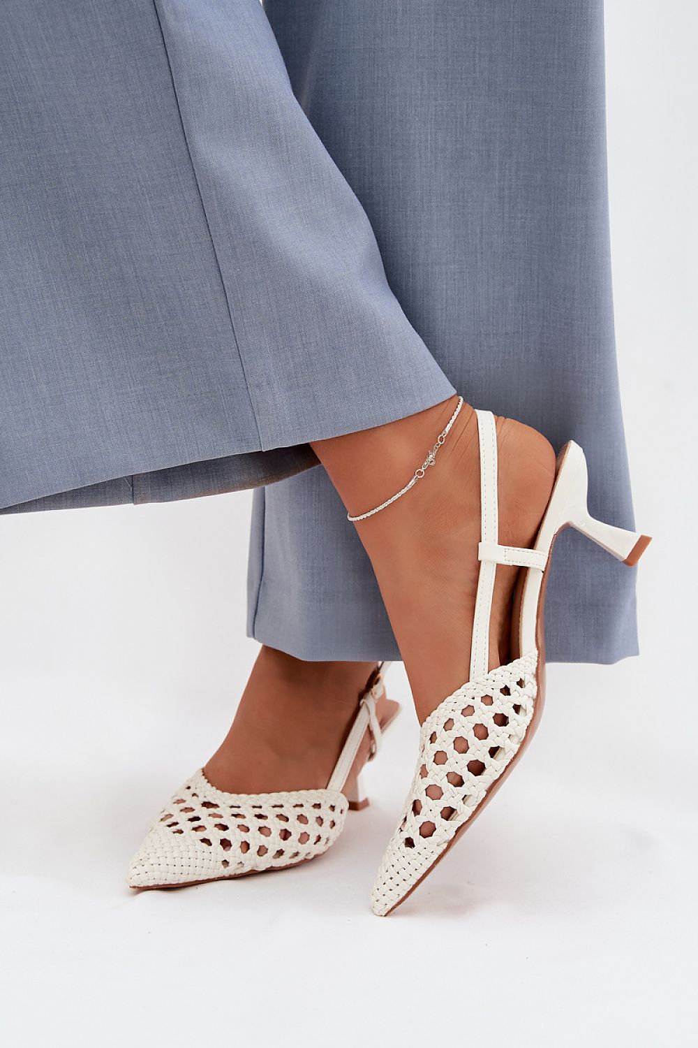 Sandalai su kulnu model 225223 Step in style