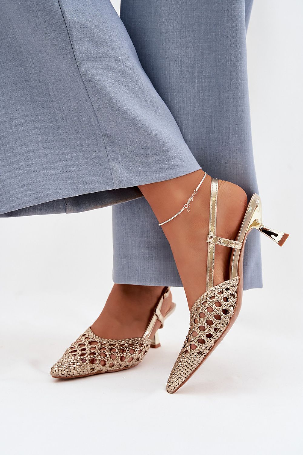 Sandalai su kulnu model 225224 Step in style