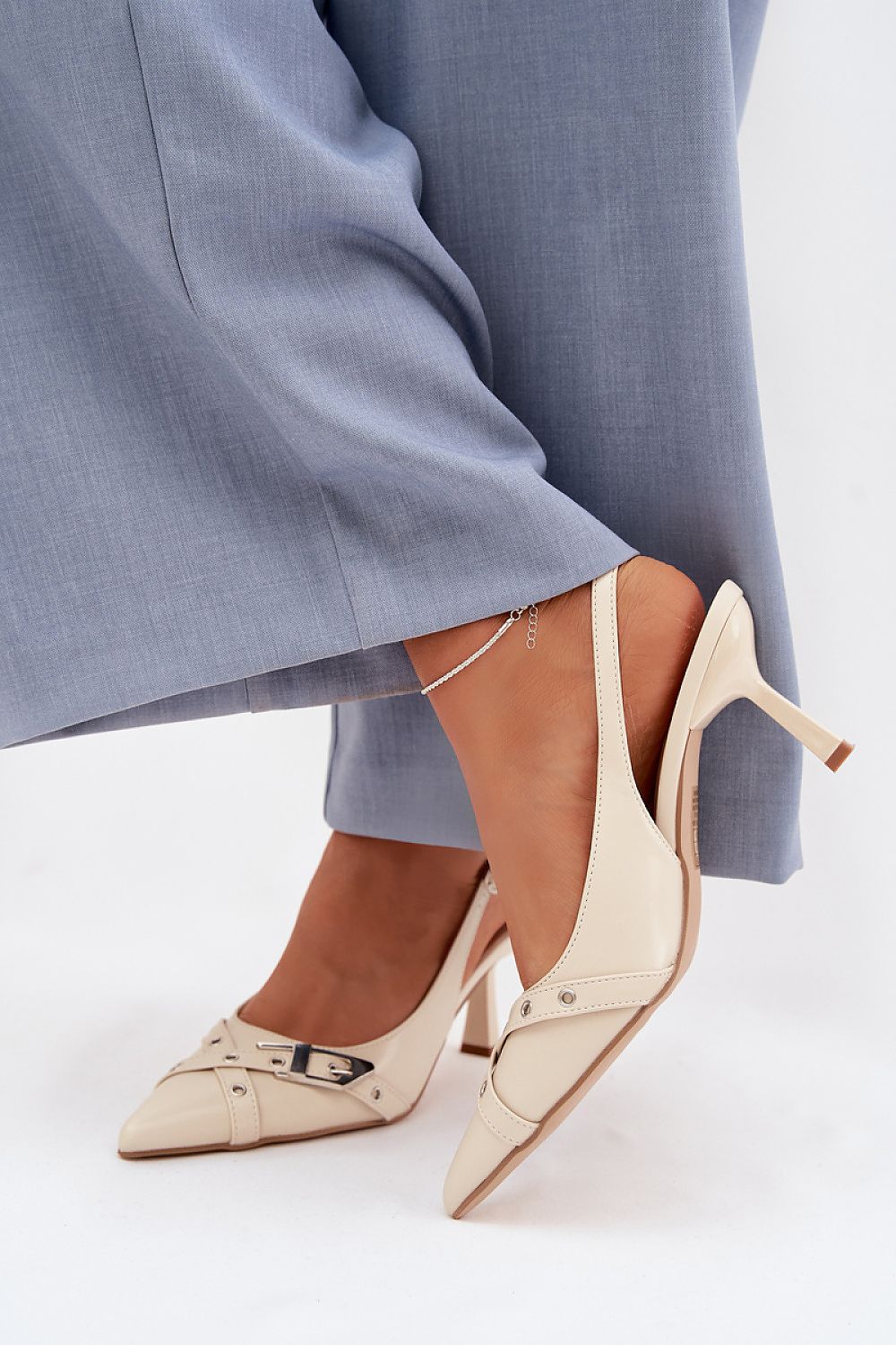 Sandalai su kulnu model 225228 Step in style