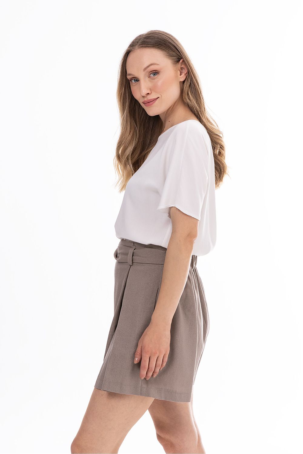 Moteriški lininiai šortai