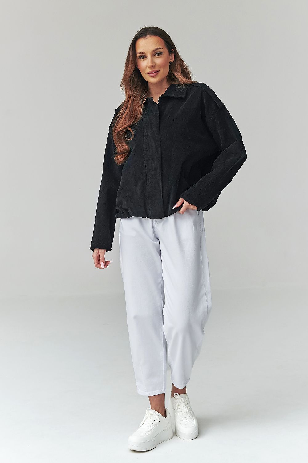 Stilinga moteriška striukė