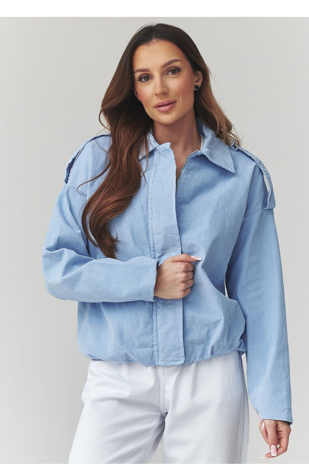 Stilinga moteriška striukė