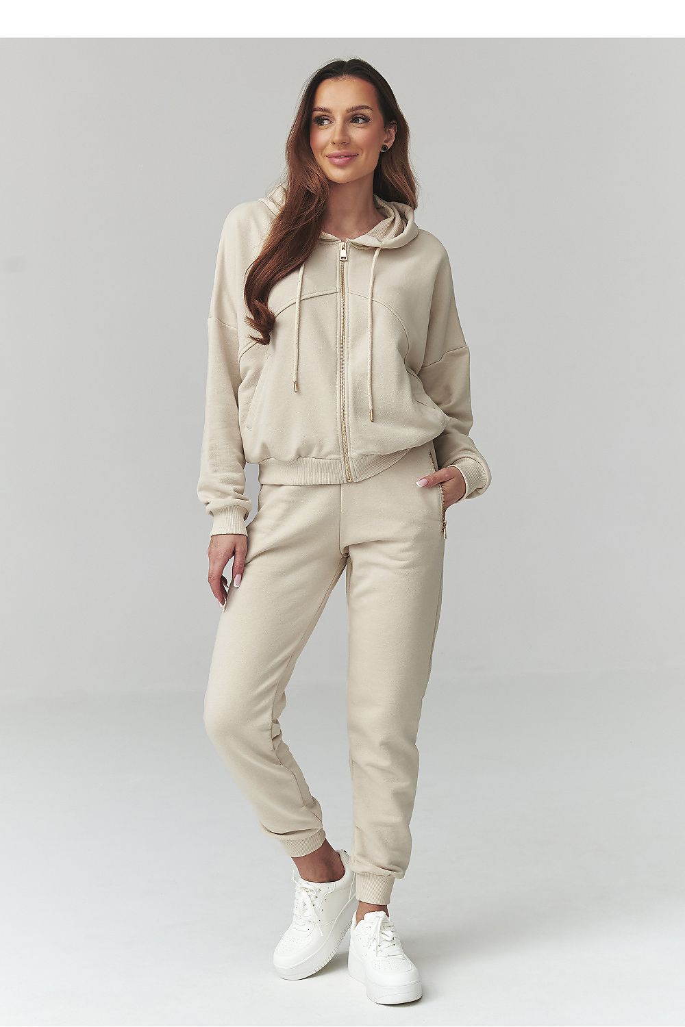 Nustatyti model 225696 Makadamia