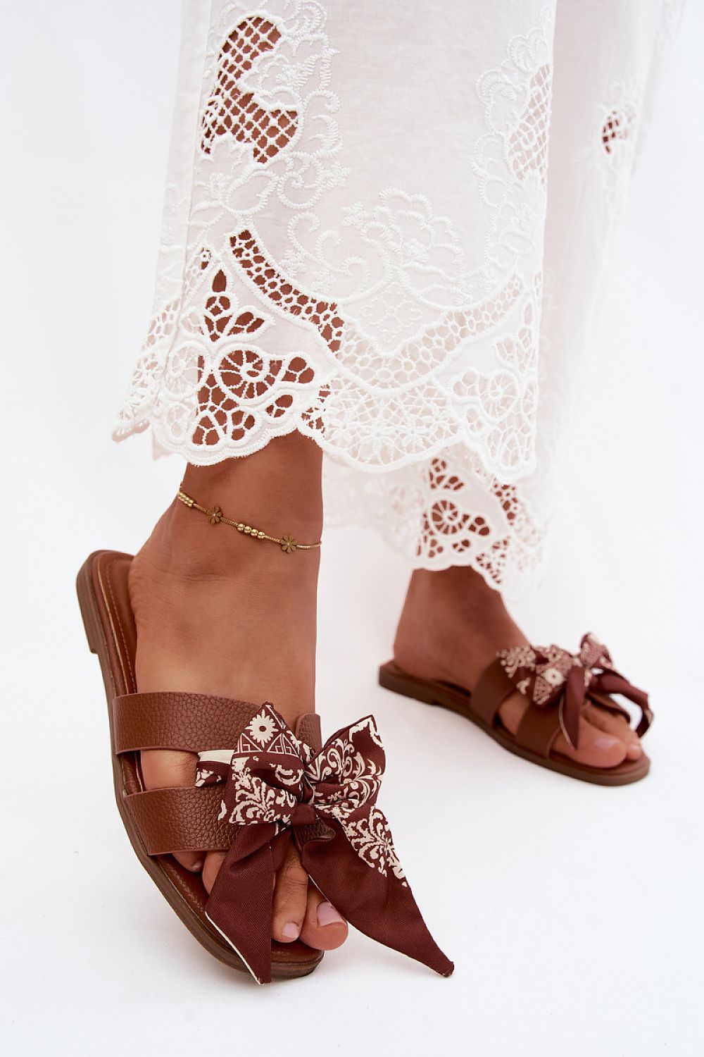 Women's brown slippers