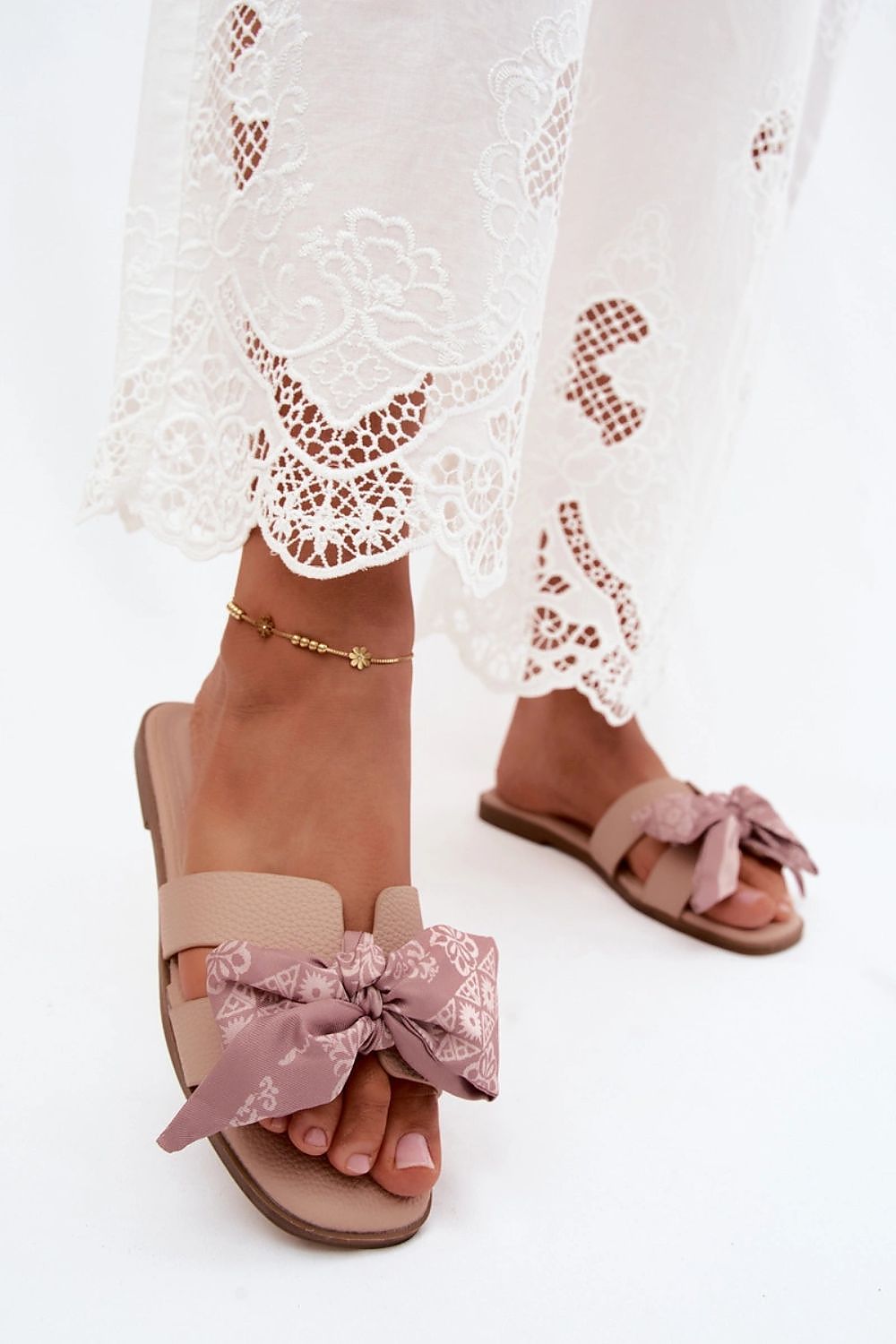  Šlepetės model 228791 Step in style 