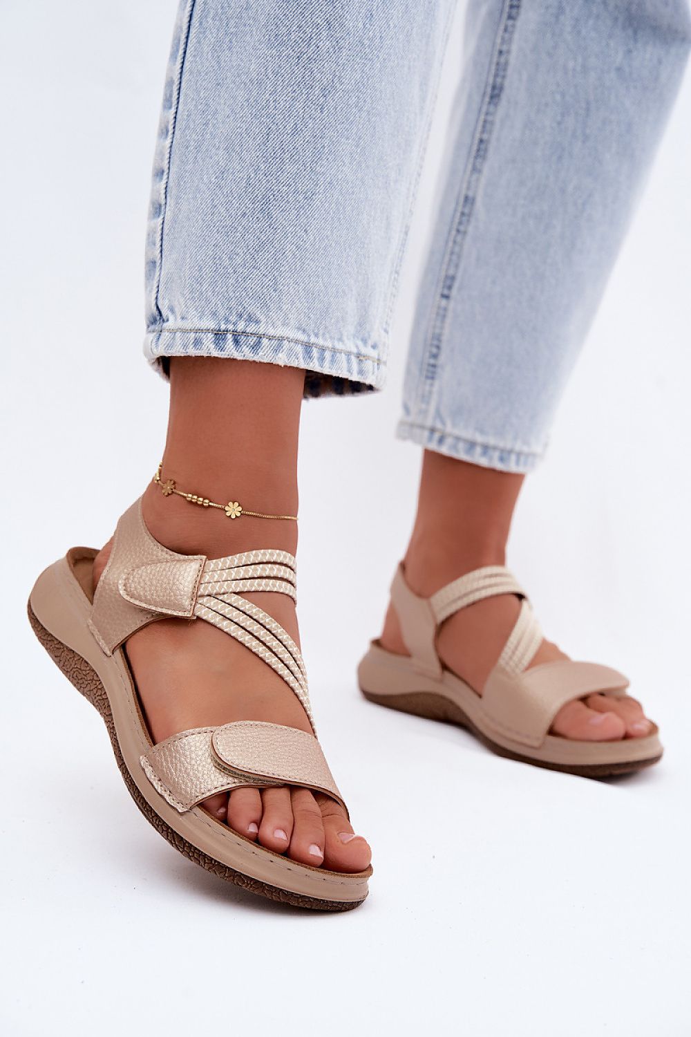  Sandalai model 229268 Step in style 