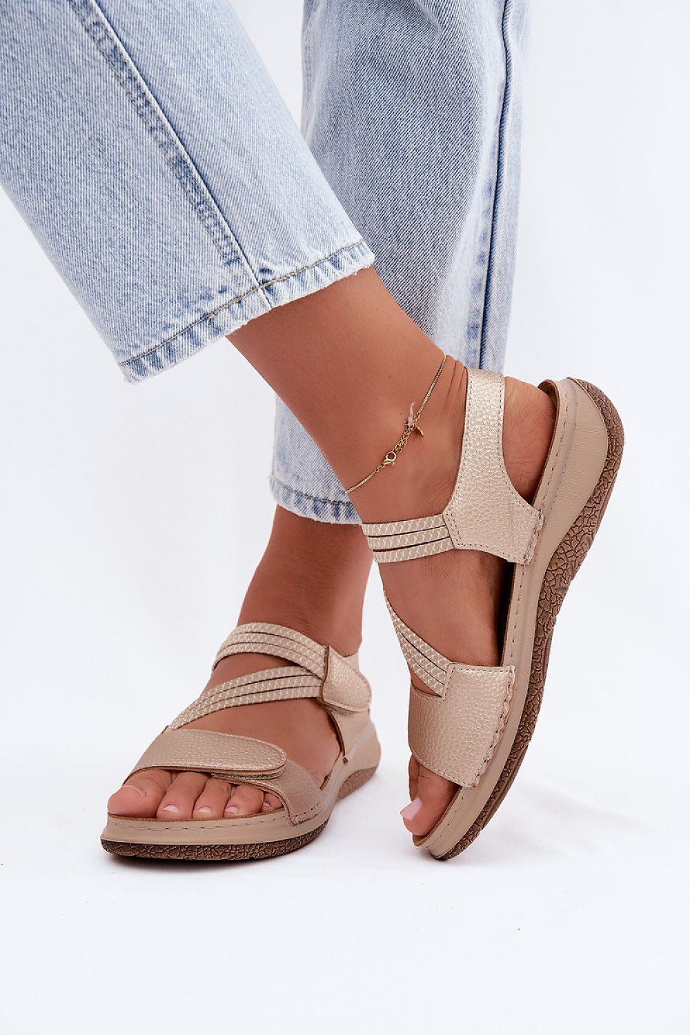 Sandalai model 229268 Step in style 