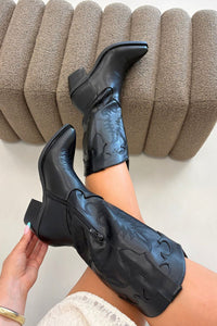  Batai su kulnu model 230961 Step in style 