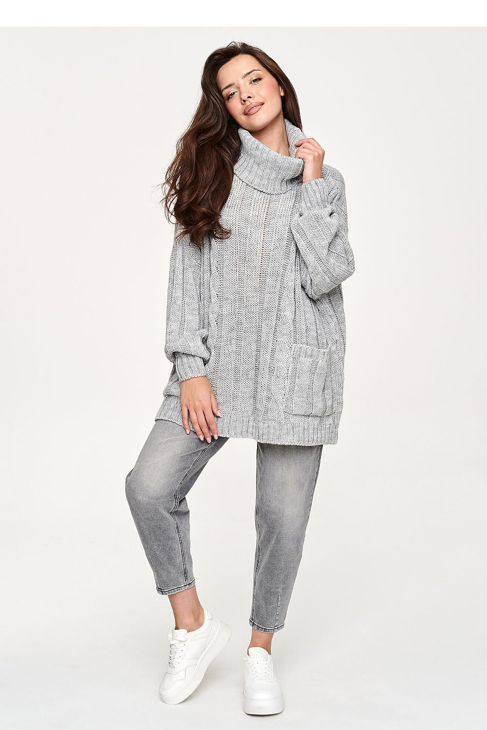 Grey wide-fit turtleneck sweater